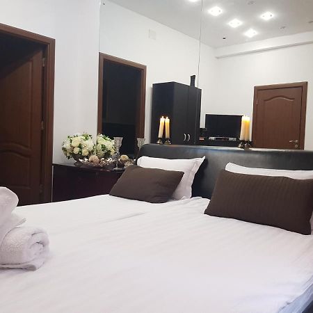 Ground Floor Mega Mall National Arena Monza Bucureşti Ngoại thất bức ảnh
