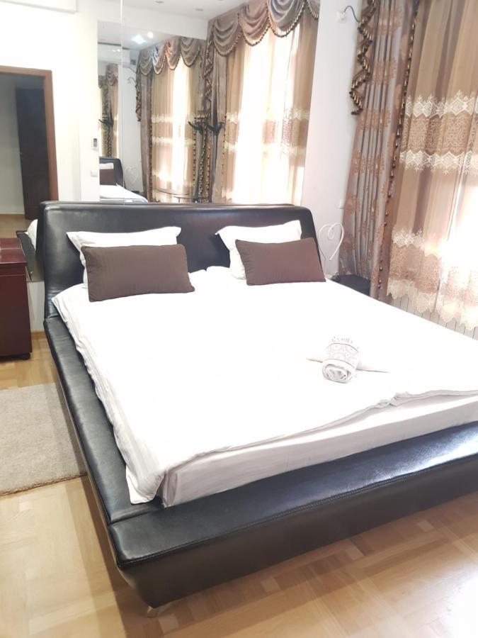 Ground Floor Mega Mall National Arena Monza Bucureşti Ngoại thất bức ảnh